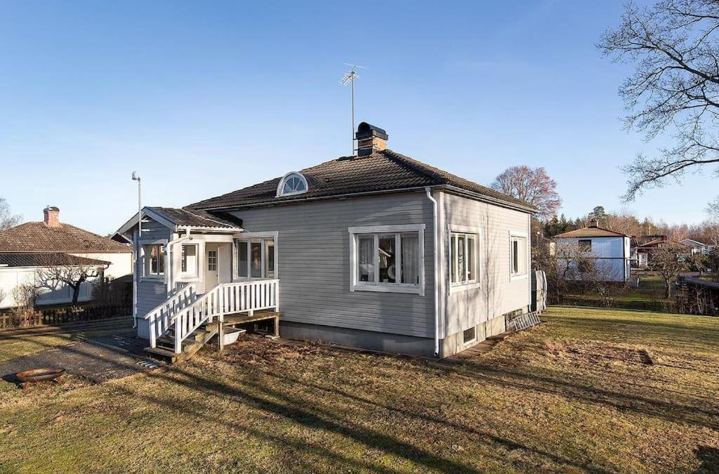Lindas House | Trevligt hus med egen gård och fri Wifi, Emmaboda kommun, Lindås