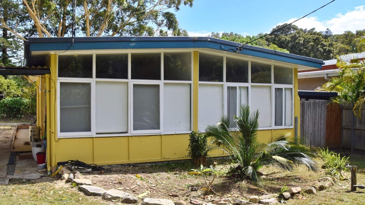 Arakoon Apartment | Trial Bay Beach Cabin 3