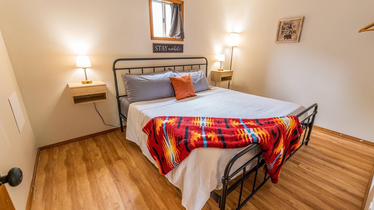 Indian Point Cabin | Tribesman Resort #22 - Renovated Cabin, Minutes to Silver Dollar, Great Location