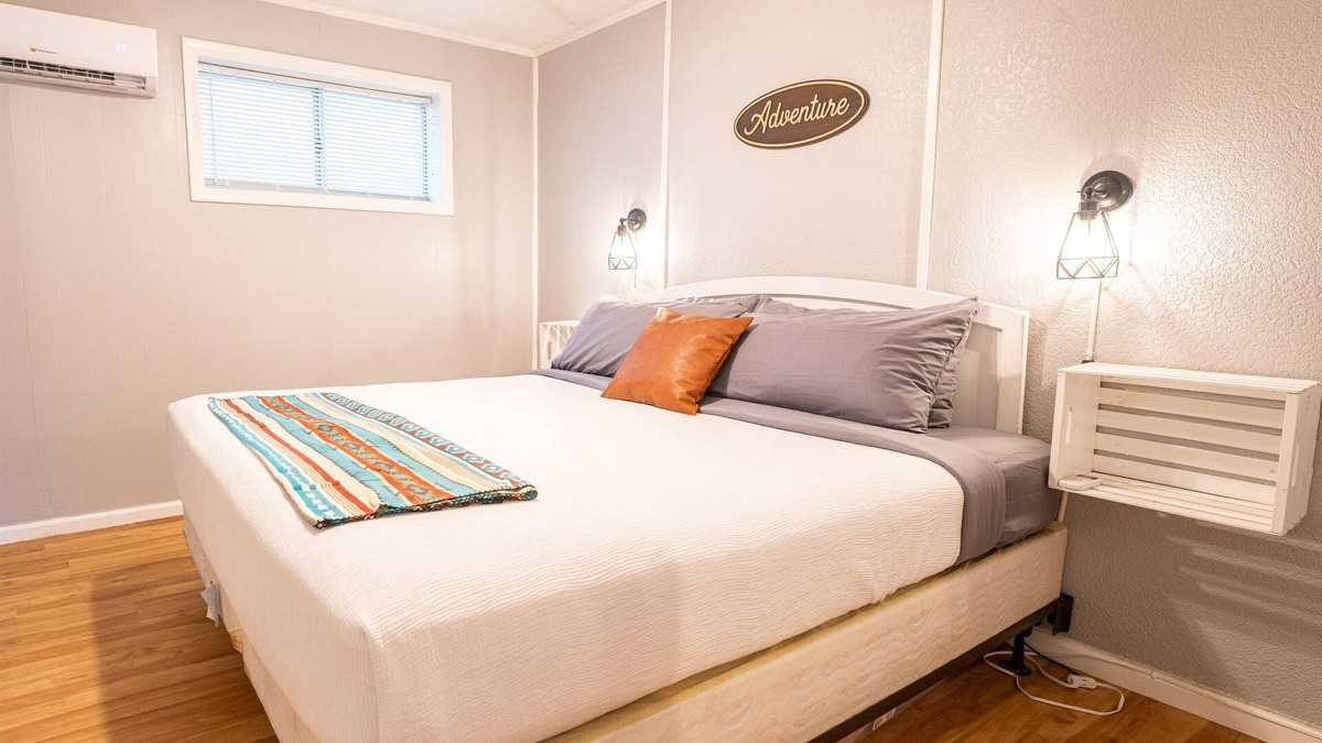 Indian Point Condo | Tribesman Resort #7 - Renovated, Near Silver Dollar, Lake