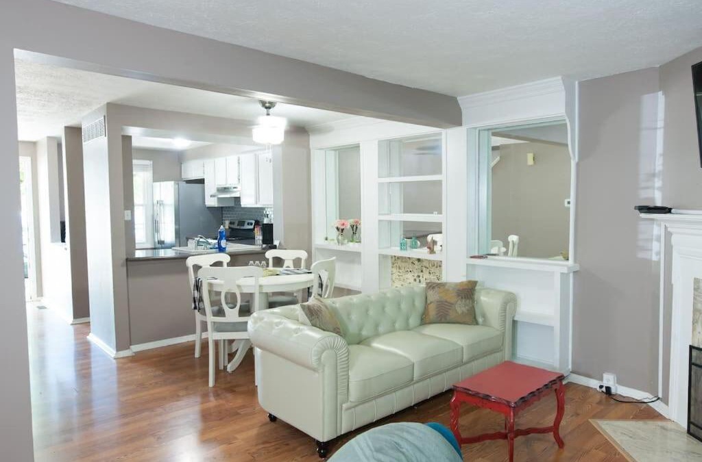 Indianapolis House | Trilevel, King beds, Great Location!!