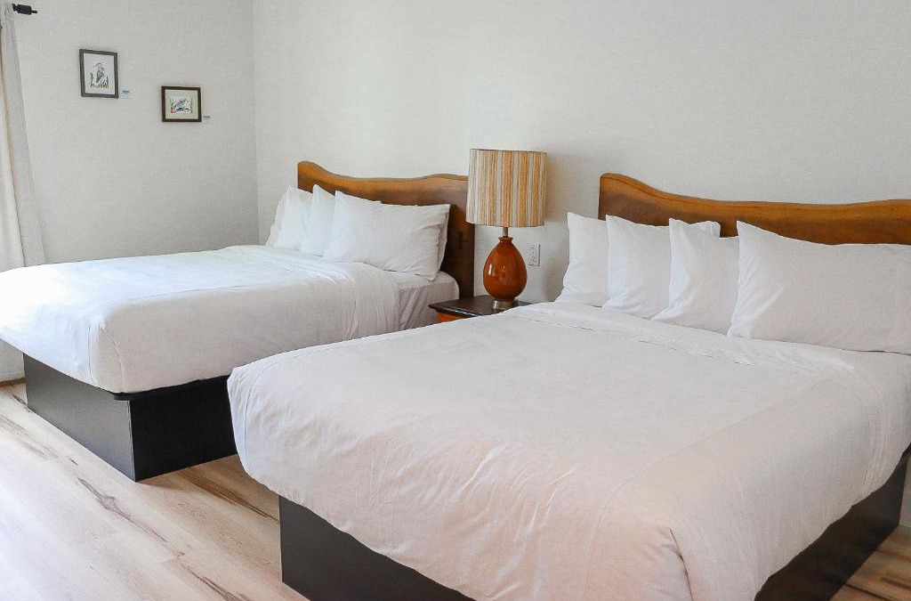 Gold Beach Hotel | Trillium Room at The Wildflower Inn