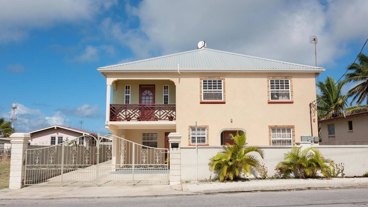 Inch Marlowe Apartment | Trinity Breeze Apartment