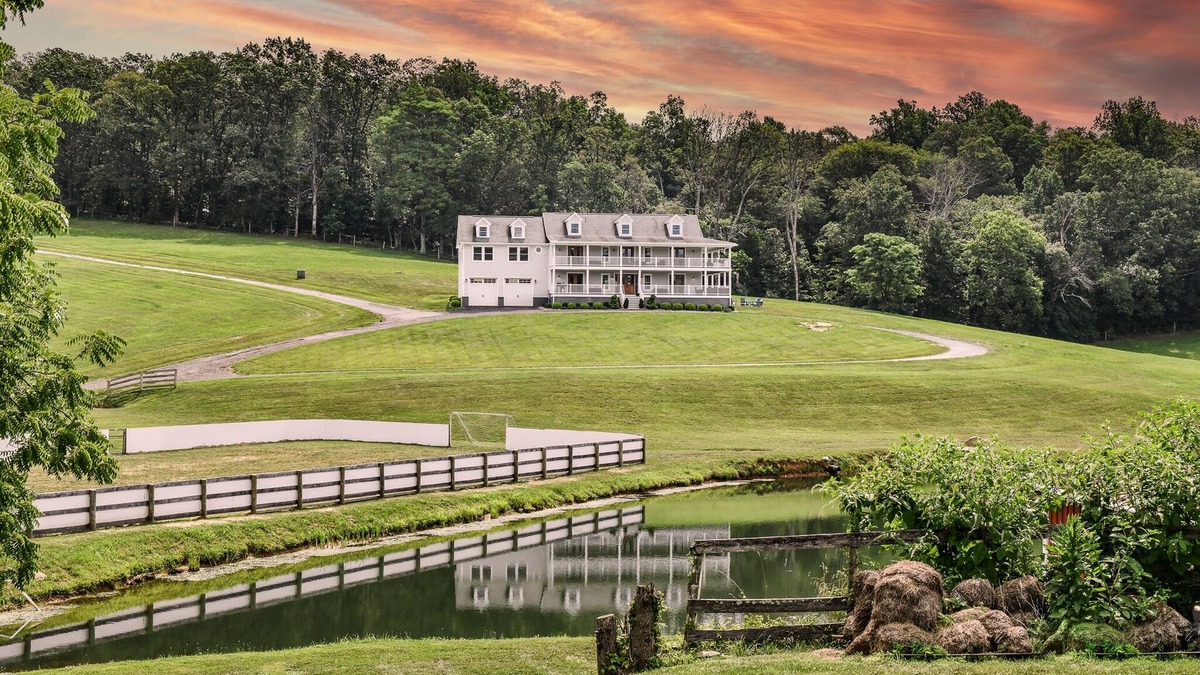 Paeonian Springs House | Trinity Farm Manor: Private Lake Retreat and Soccer Arena