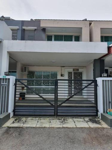 Taman Meru Apartment | TRIPLE A Homestay