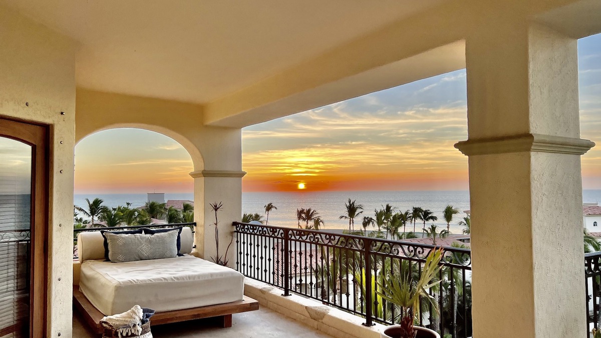 Zona Hotelera Condo | Triple En-suite on the beach at Las Mananitas