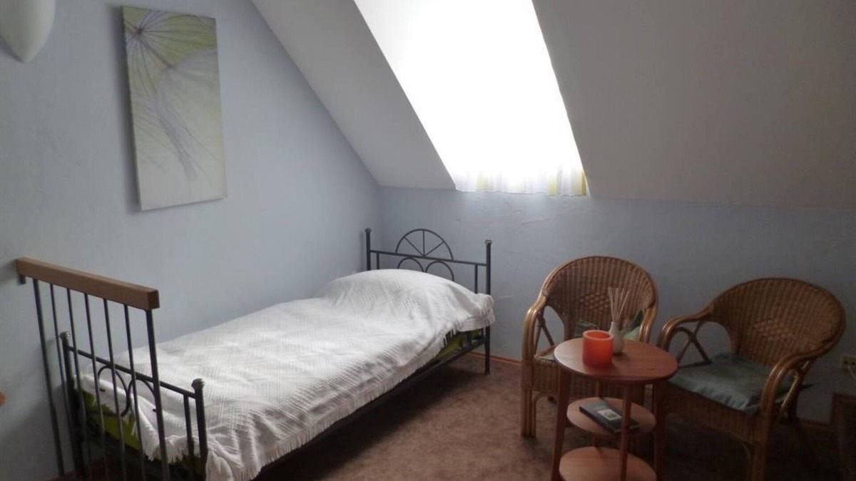 Weisenheim am Berg Bed & Breakfast | Triple room - Chardonnay - Alter Winzerhof