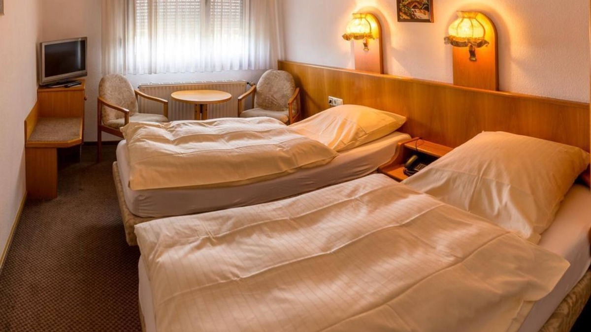 Sohren House | Triple Room - Hotel Berghof
