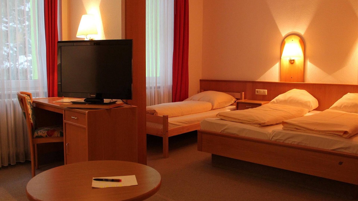 Titisee-Neustadt Apartment | Triple room with shower/WC