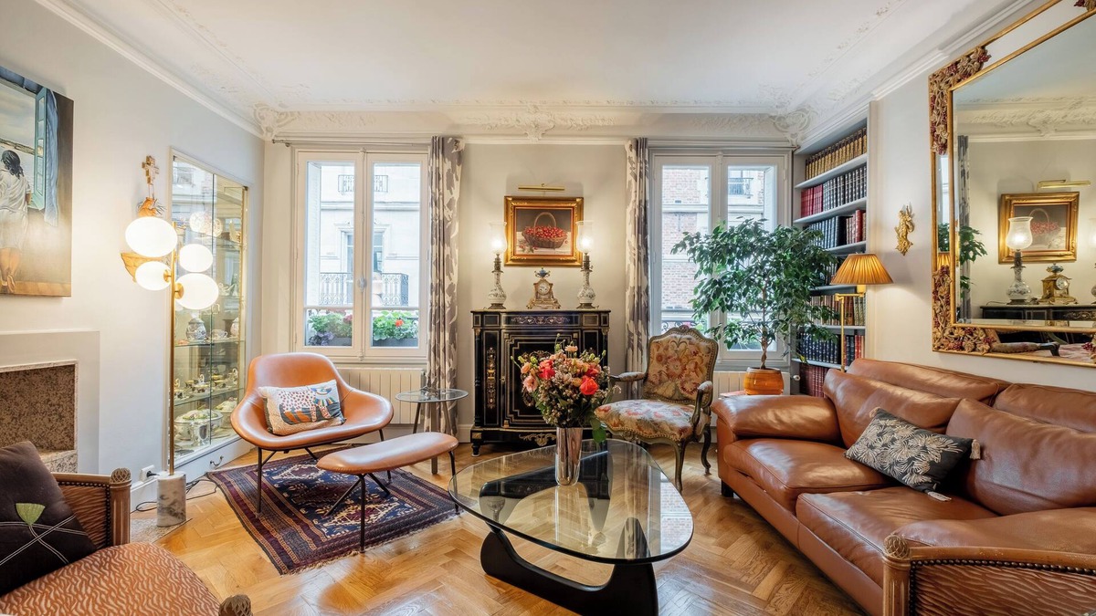 Ternes Apartment | Triumphant Design, by Veeve