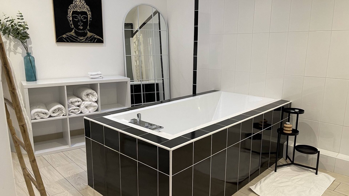 Blois Apartment | Troglodyte Dexception au Cœur de Blois, Spacieux, Idéal Pour les Familles