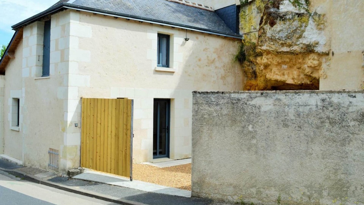Savonnieres Cottage | Troglodyte Gîte avec Cour Privée, Garage, et WiFi près de la Loire à Vélo - Touraine Charm