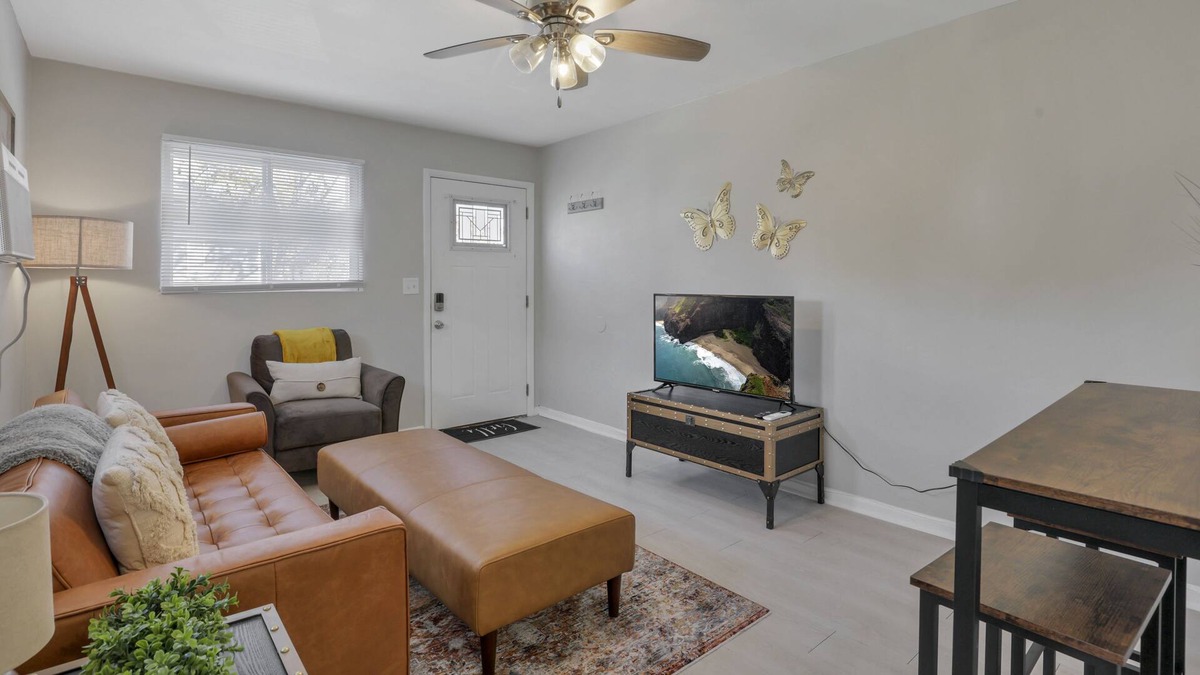 Franklin Park House | Trolley District Treasure/1 BR Apt
