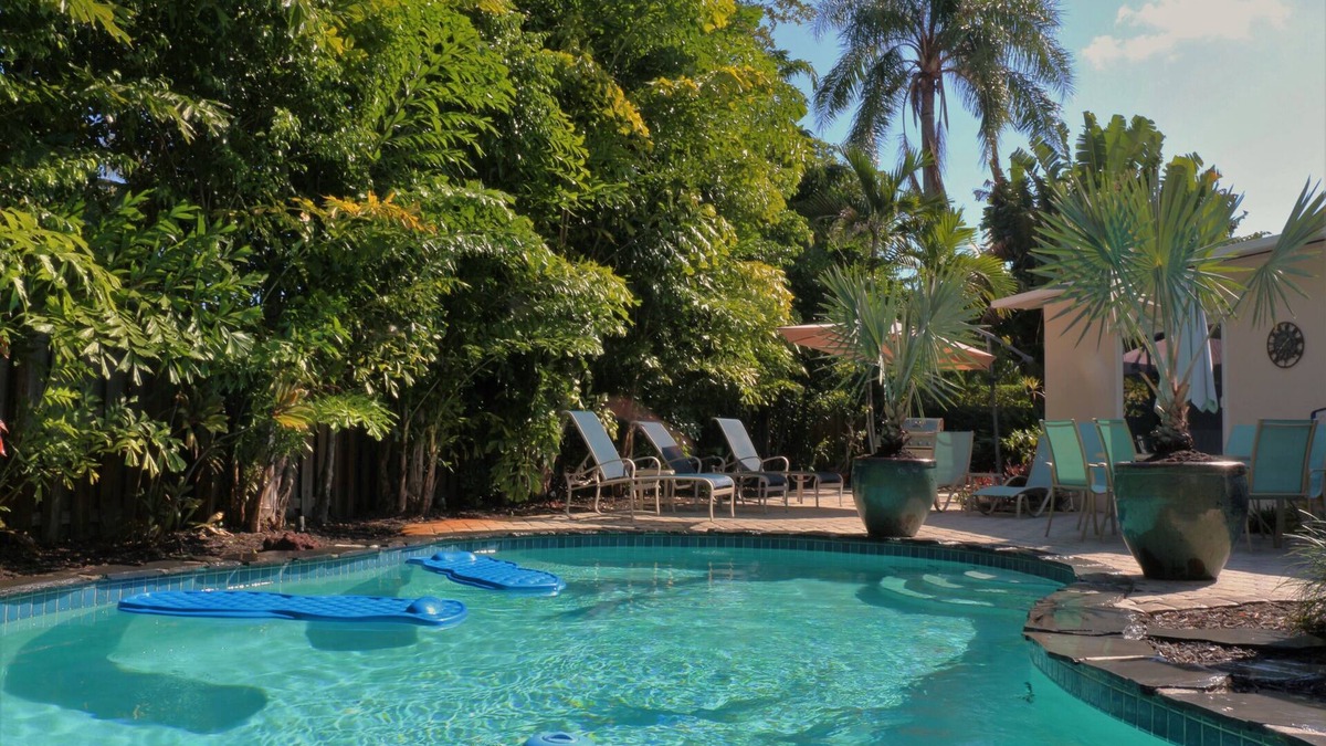 Wilton Manors House | Tropical bliss: private heated pool, steps from the Drive, minutes to the beach!