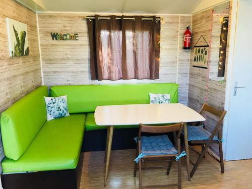 Vic-la-Gardiole House | Tropical Bungalow 1