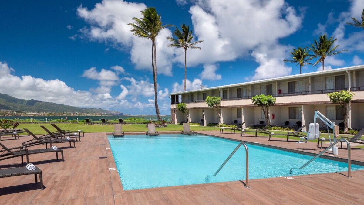 Kahului House | Tropical Dream! 3 Comfortable Accommodations, Pool, Near Paukukalo Beach!