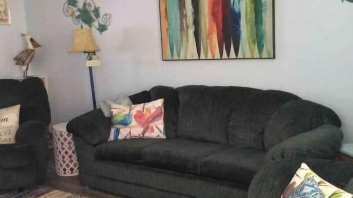 Dauphin Island House | Tropical Dreams - Super cute, clean, and close to the beach!