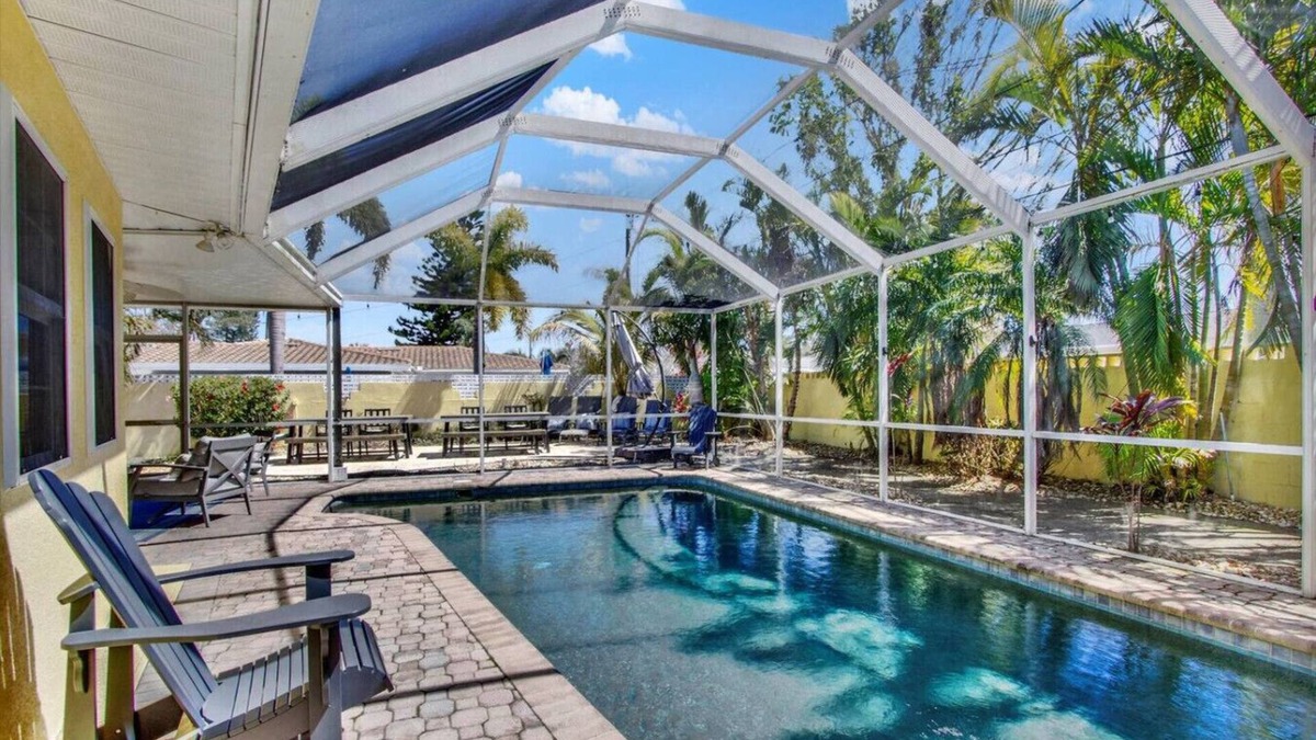 St. Petersburg - Clearwater House | Tropical Escape | Pool | Game Room | Near Beach
