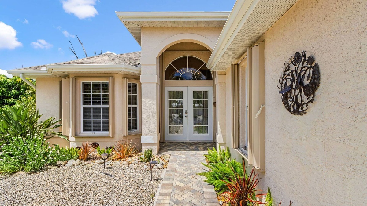 Saint James City House | Tropical Getaway in St. James City – 3BR/2BA w/Boat Ramp Access Nearby!