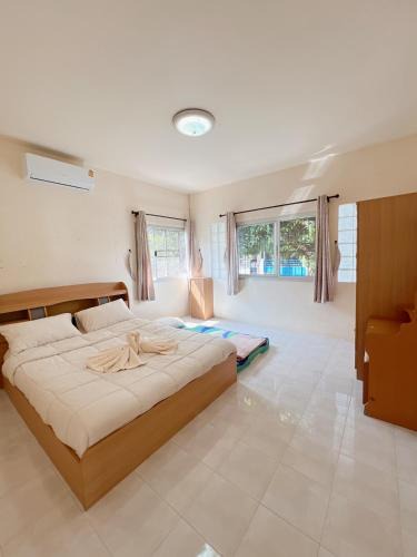 Chanthaburi House | Tropical Home
