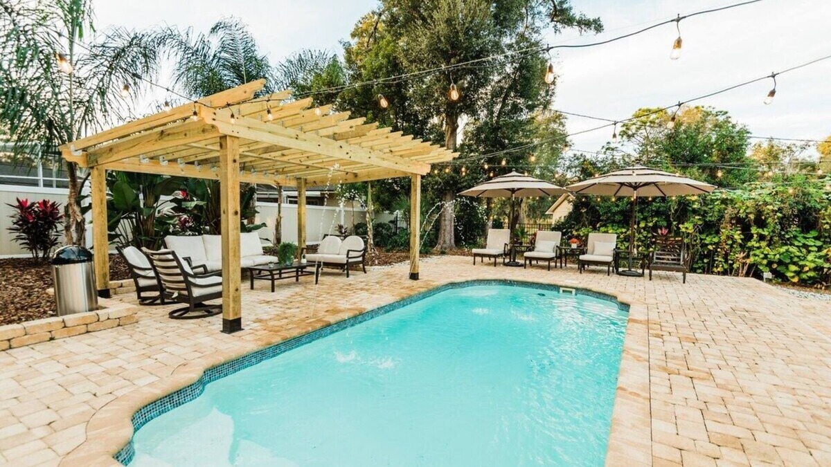 Longwood House | Tropical Oasis - Heated Luxury Pool - Game Room