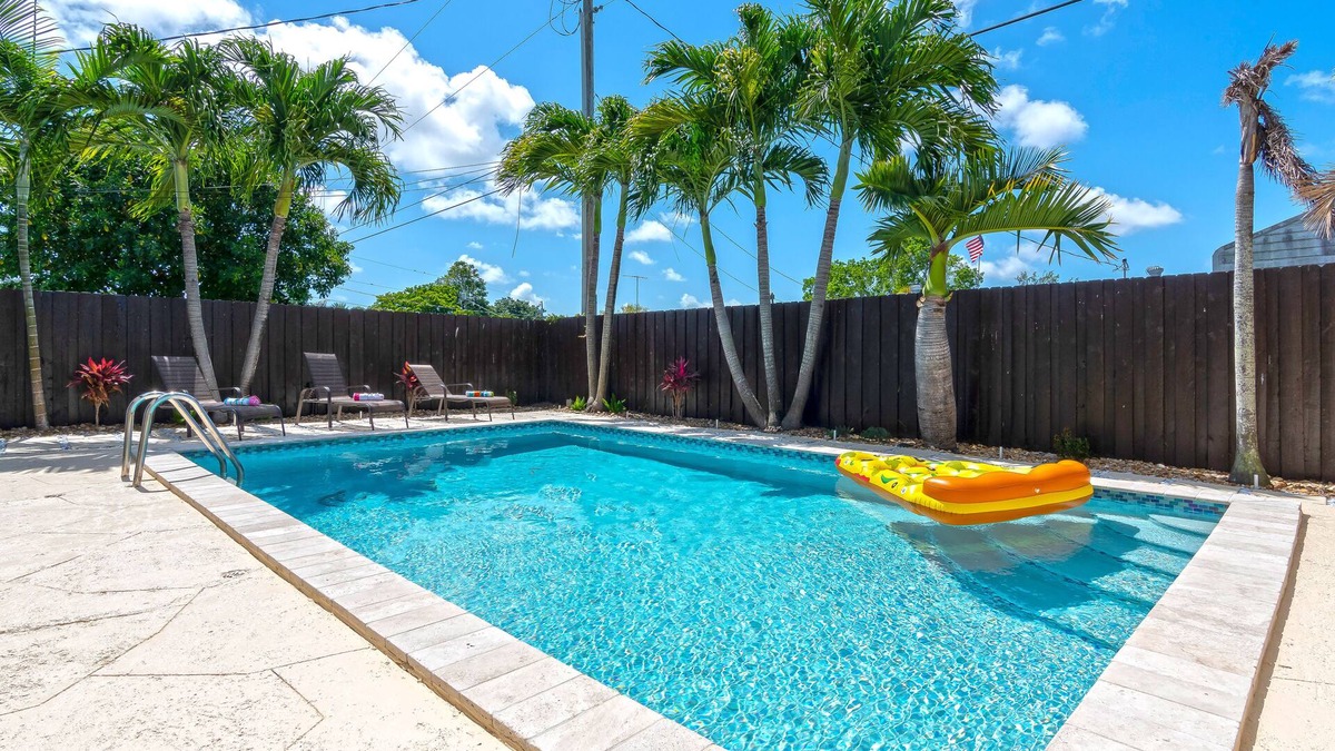 Cutler Bay House | Tropical paradise wonderful, weekly and monthly discounts available!.