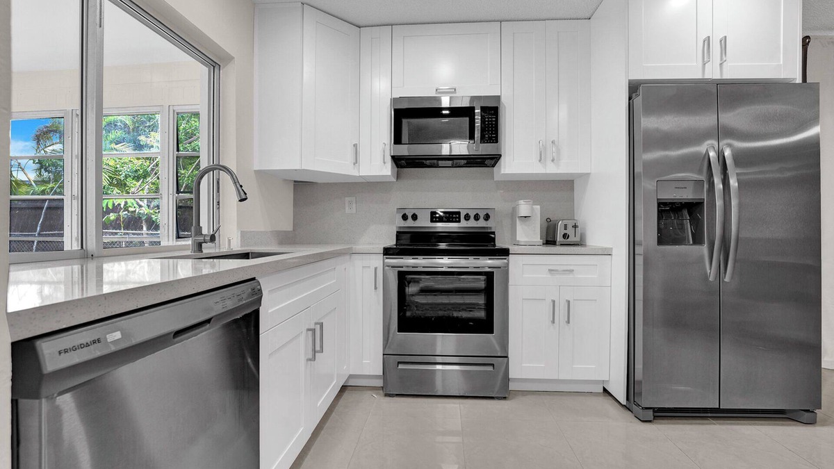 Tamarac House | Tropical Poolside Retreat in Tamarac - Lots of Activities!