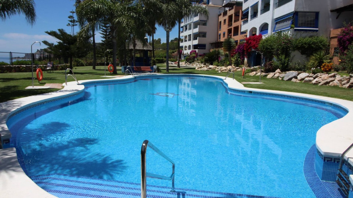Velilla-Taramay Apartment | TROPIGALERA Apartment on the beachfront D