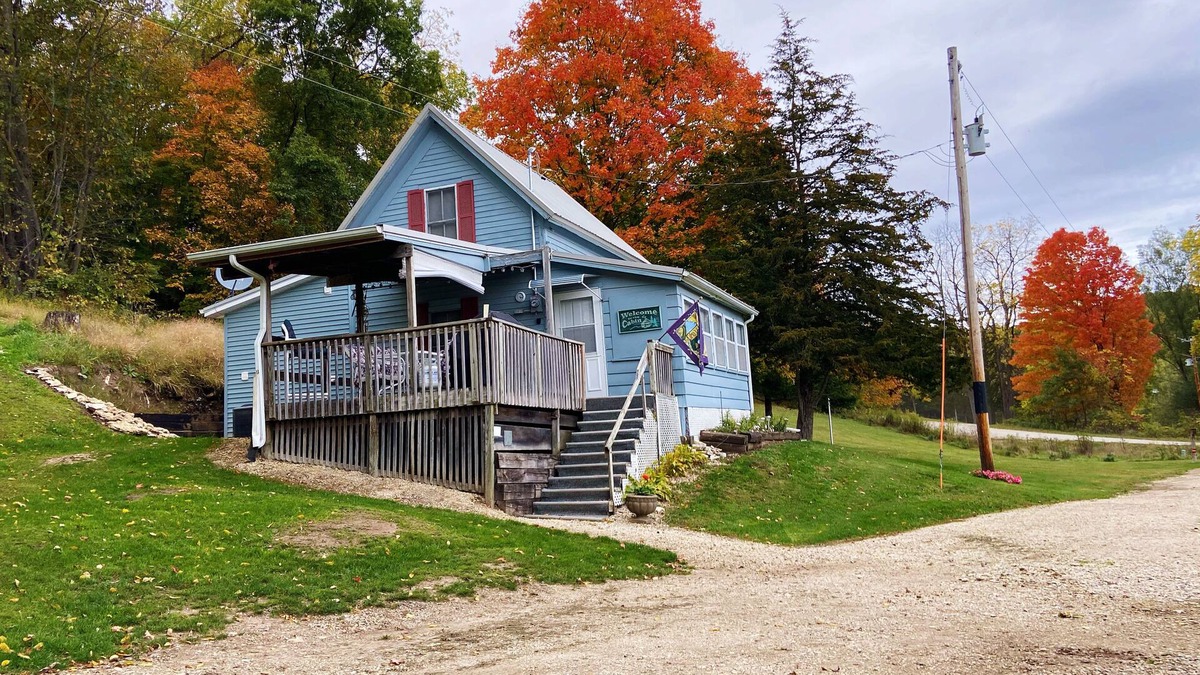 Decorah Cabin | Trout Cove Cabin - Fish, Hike & Relax all in one setting just North of Decorah