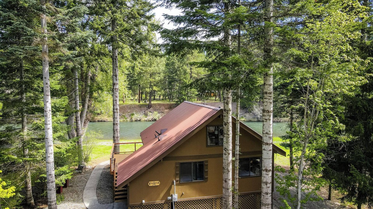 Cle Elum House | Trout Hunters Riverside Cabin on the Yakima River!