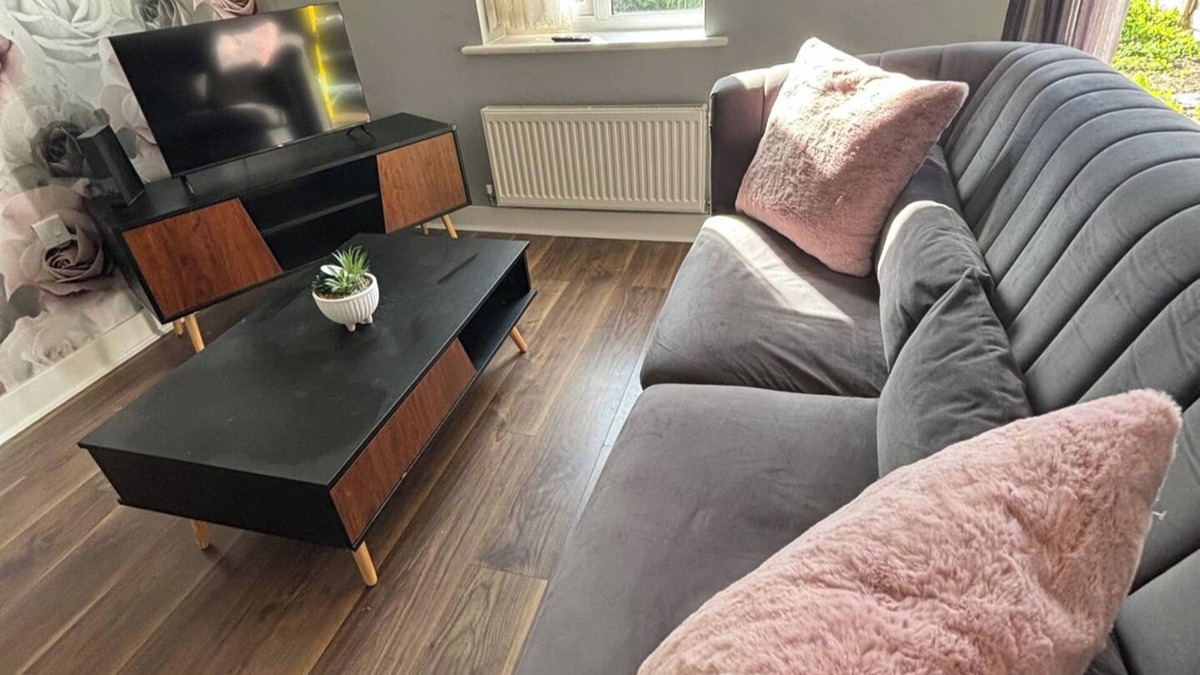 Swindon House | Trowbridge Close Long stay-parking-WiFi-Sleeps7