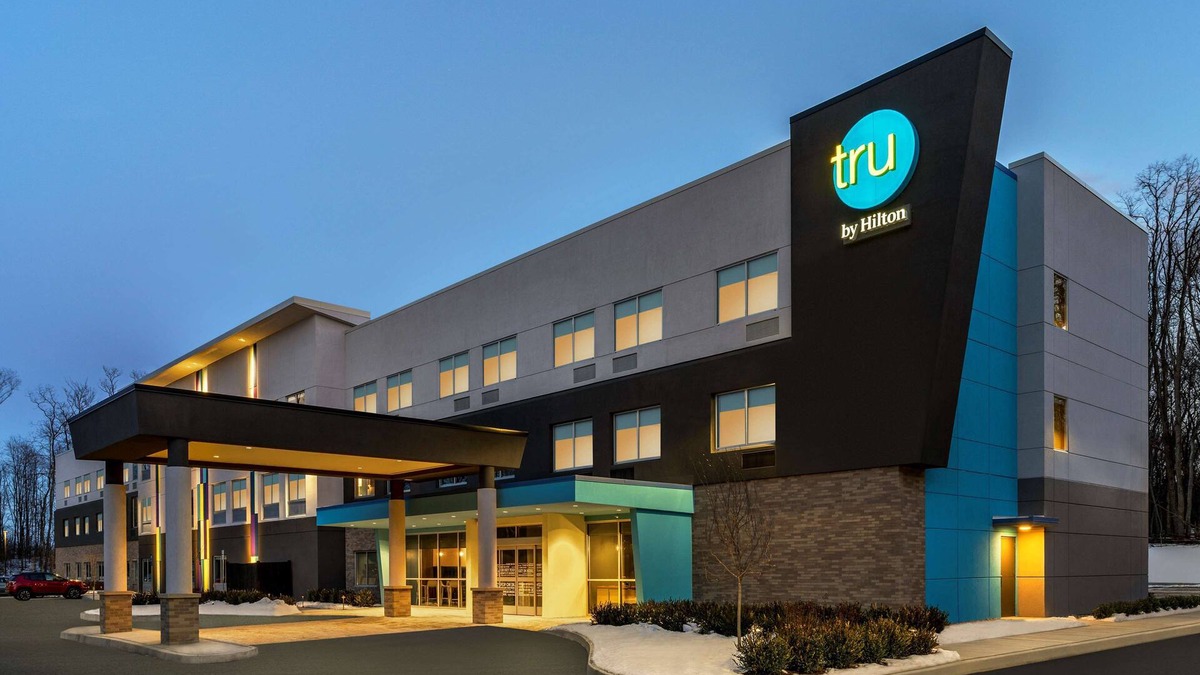 Latham Hotel | Tru By Hilton Albany Airport, NY