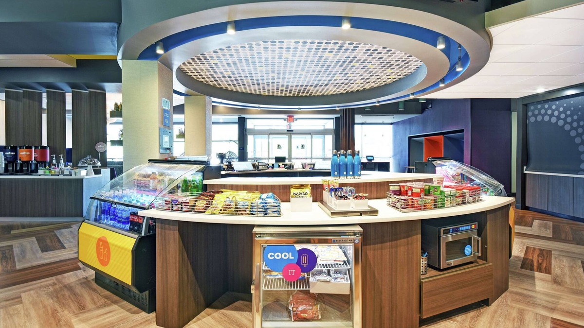 East Paris Hotel | Tru by Hilton Grand Rapids Airport