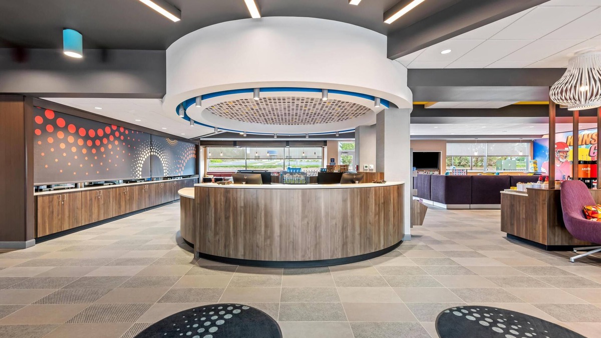 Waldron Hotel | Tru By Hilton Kansas City Airport