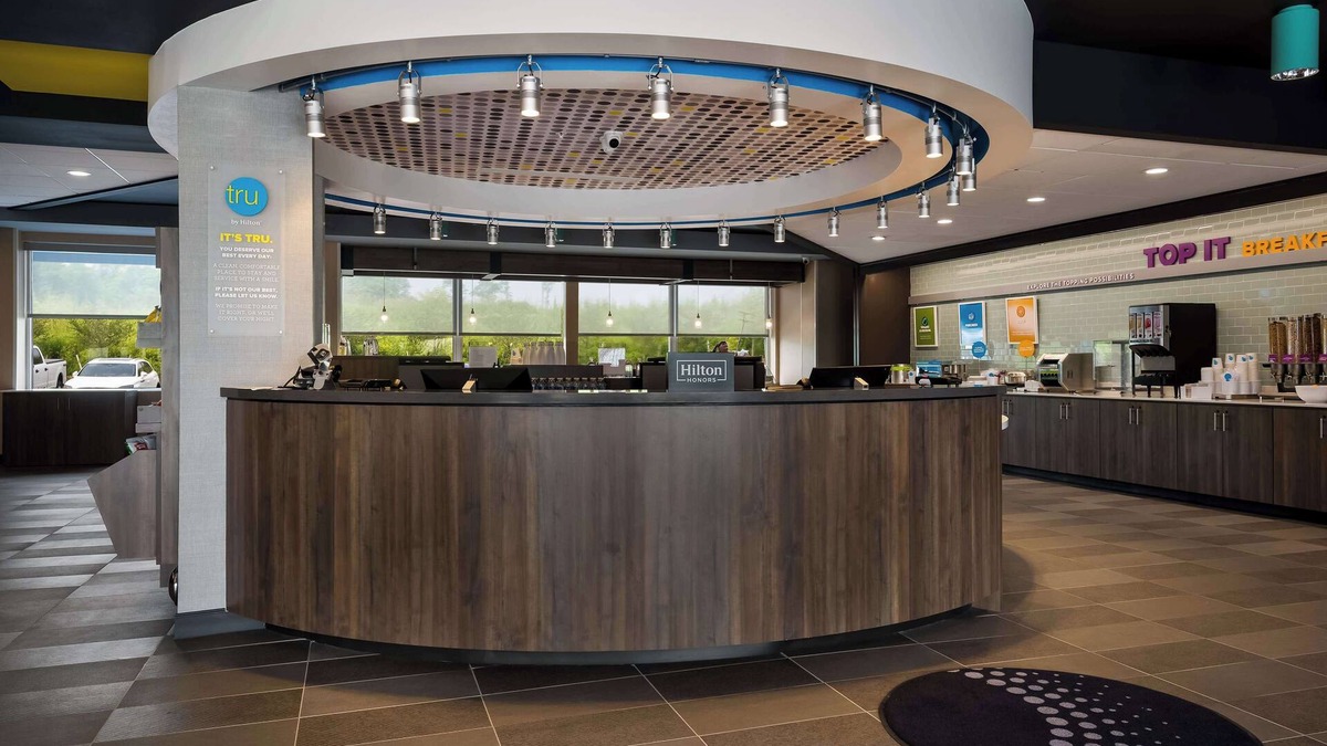 Novi Hotel | Tru By Hilton Novi Detroit