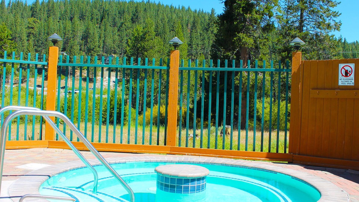 Truckee Hotel | Truckee Donner Lodge