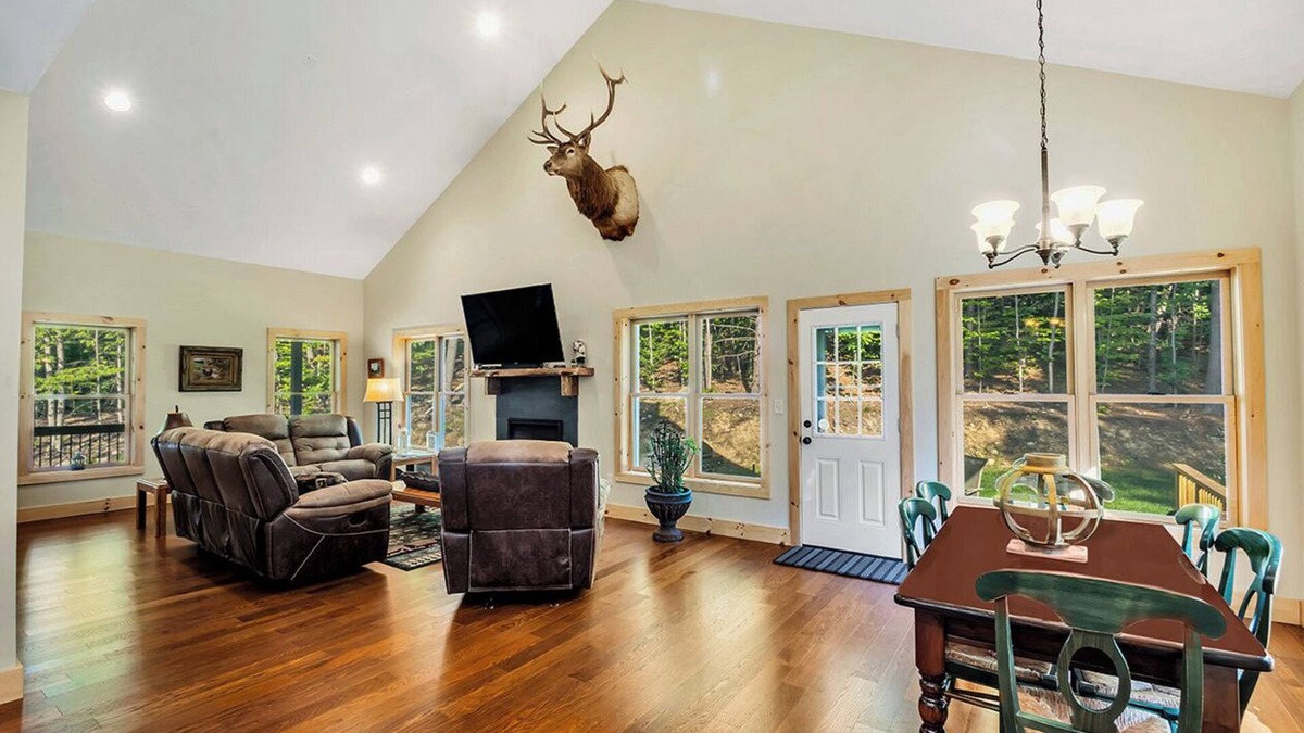 Diamond Point House | True Adirondack living. 3-bedroom house in tranquil Diamond Point.