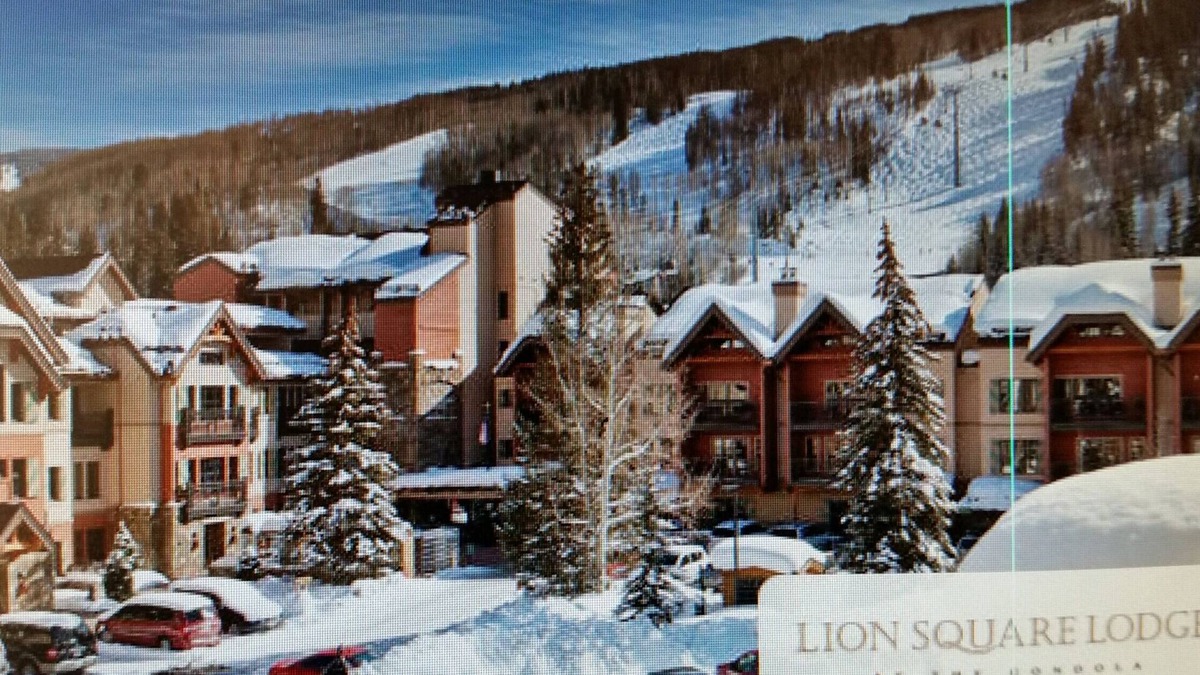 Vail Condo | TRUE Ski-in/Ski-Out - Deluxe On-Slope Resort -Stunning Views - Pool - Hot Tubs!