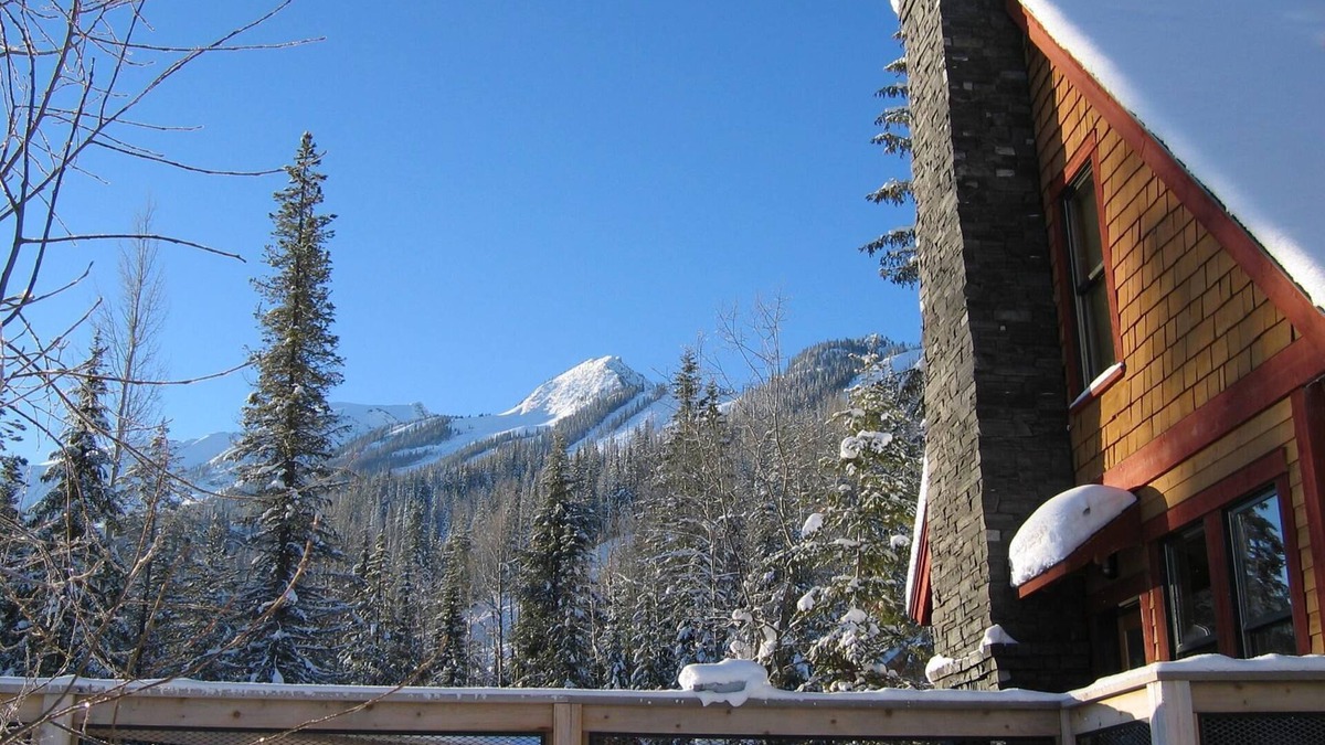 Golden House | TRUE Ski in/Ski out Rocky Mountain Home