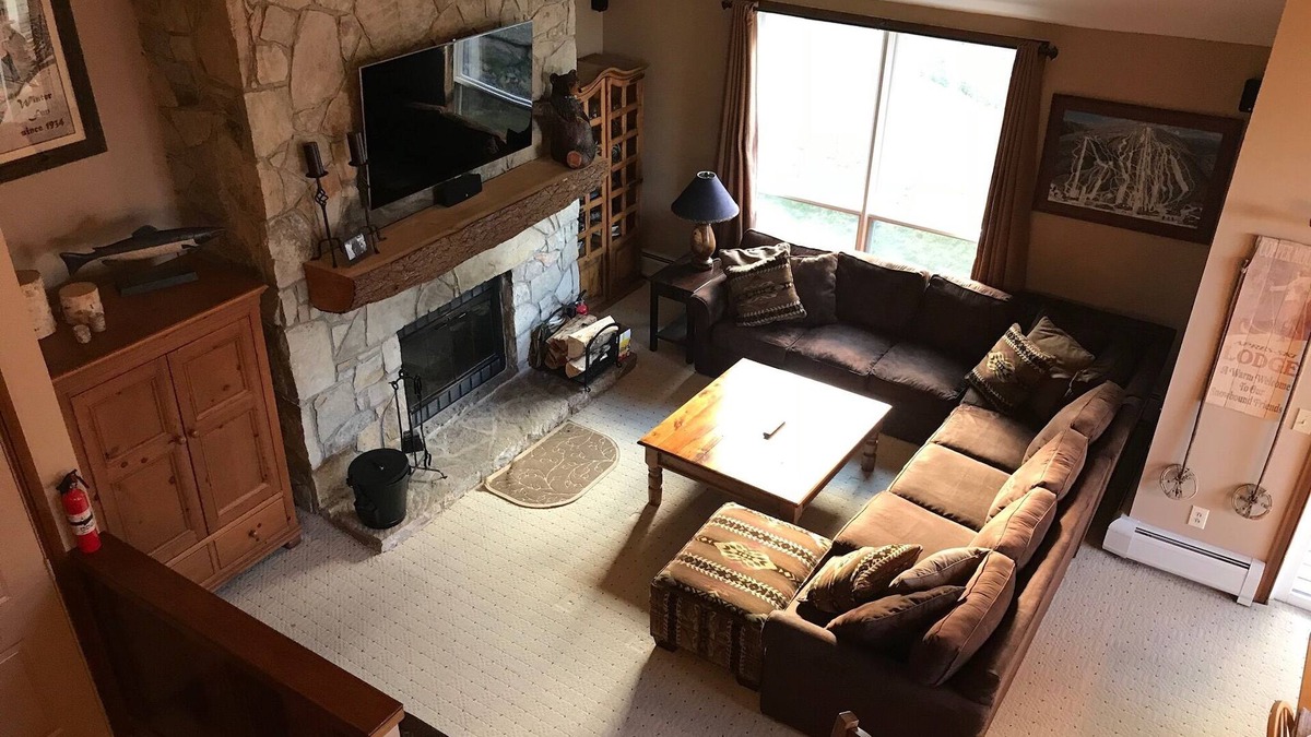 West Dover Condo | True Ski In/Ski Out updated 3 Bedroom End Unit directly on Mount Snow