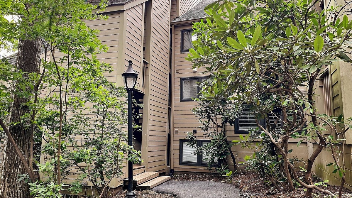 Wintergreen Condo | TRUE Ski-In/Ski-Out Onto Eagle Swoop From The Convenience Of Your Deck