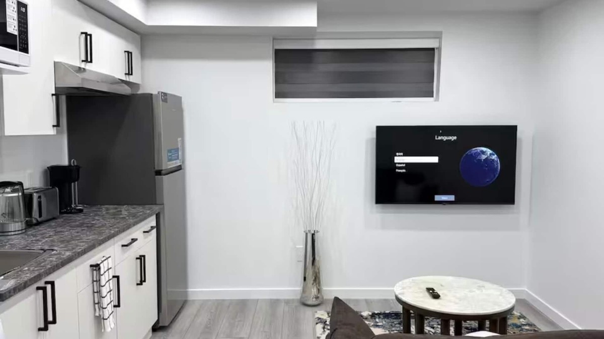 Winnipeg Apartment | Trueserve Elegant 2-Bedroom Basement Suite