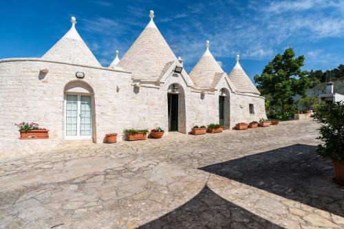 Fasano House | Trullo del Melograno by BarbarHouse