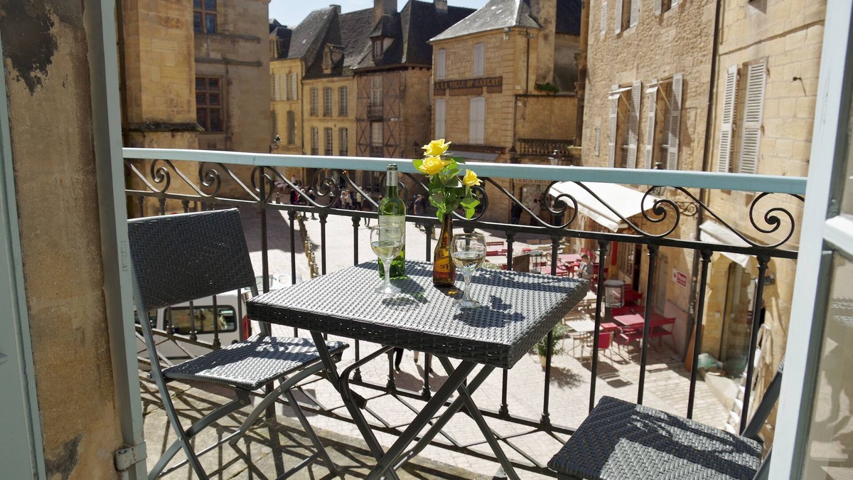 Sarlat-la-Caneda Historic Center Apartment | Truly In The Heart Of Sarlat, Spacious And Gracious