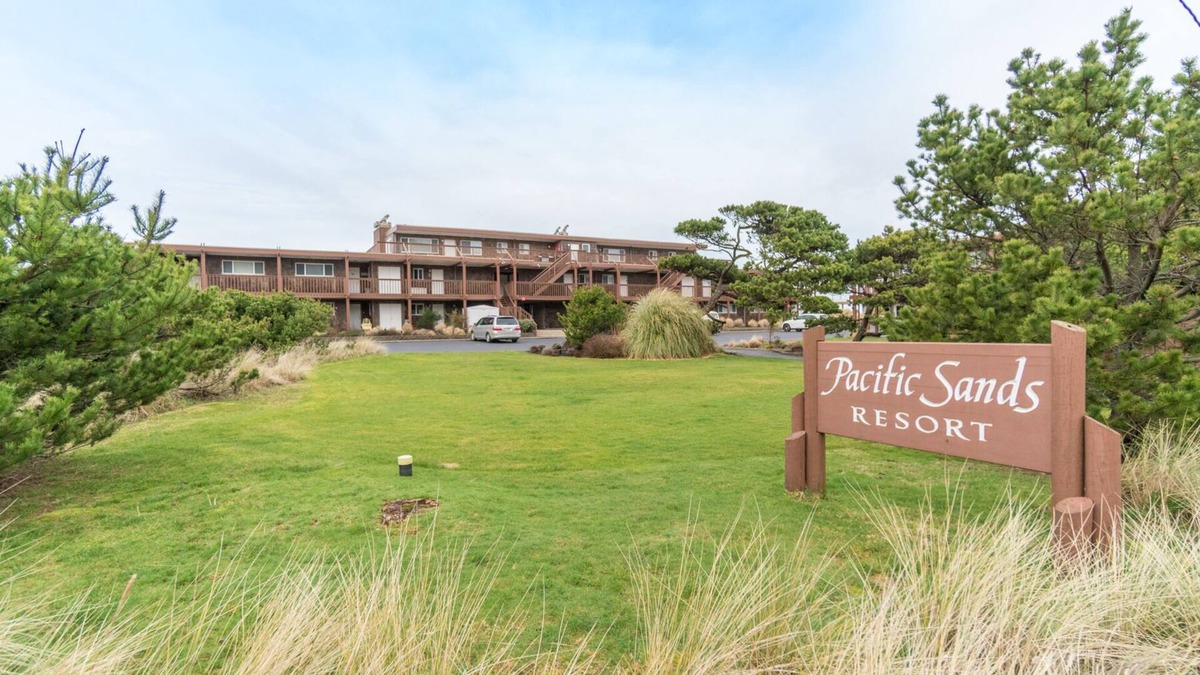 Neskowin Condo | Truly on the beach at this very oceanfront condo, sweeping views on the balcony!