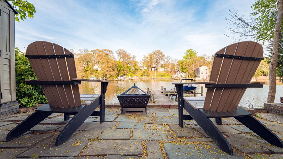 Green Haven Cottage | Truly Waterfront Cottage