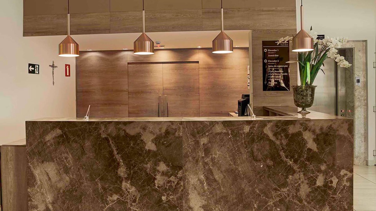 Centro Hotel | TRYP by Wyndham Varginha Cafe Royal