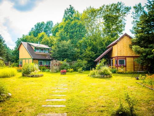 Osie House | tuŻur domki nad potokiem