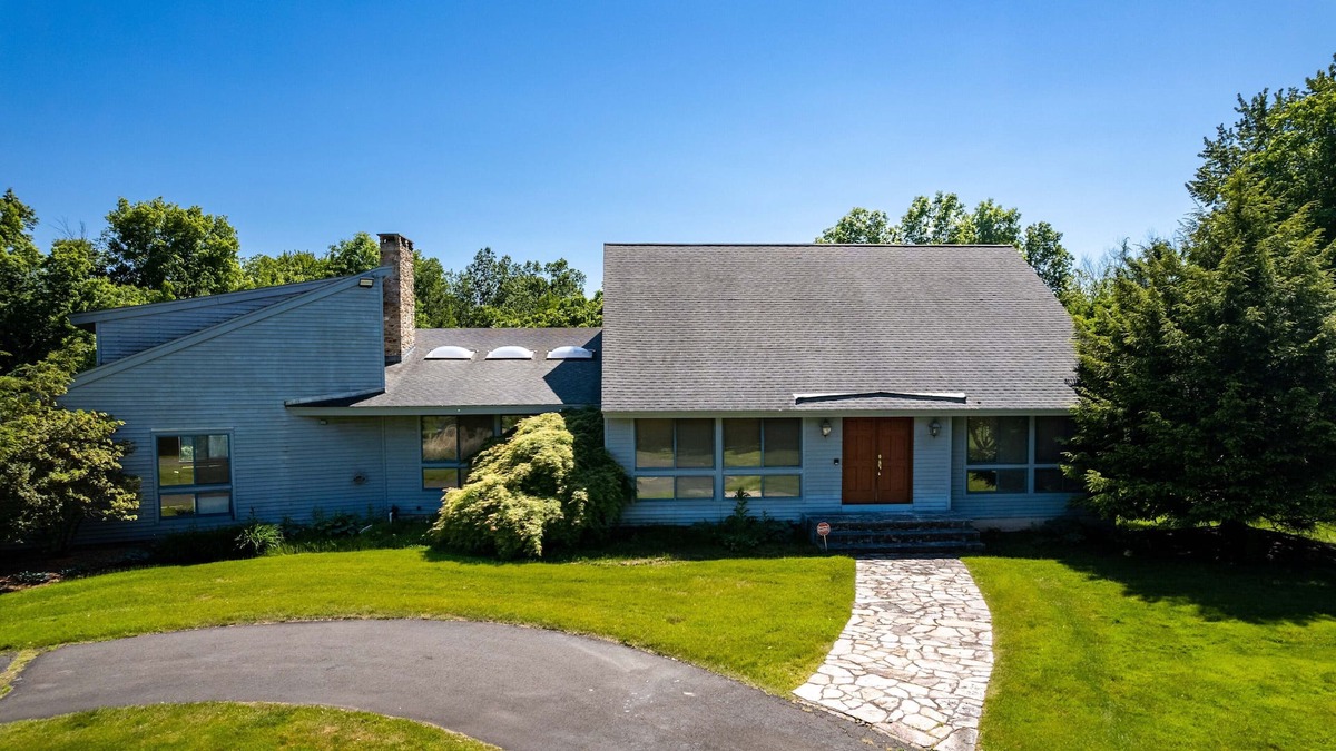 Maple Hill House | Tucked Away Private hideaway Home Away From Home
