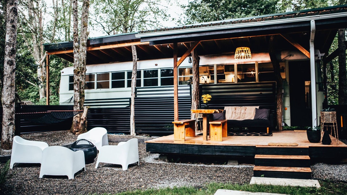 Summit House | Tucked Away Skoolie Experience #gloriatheskoolie